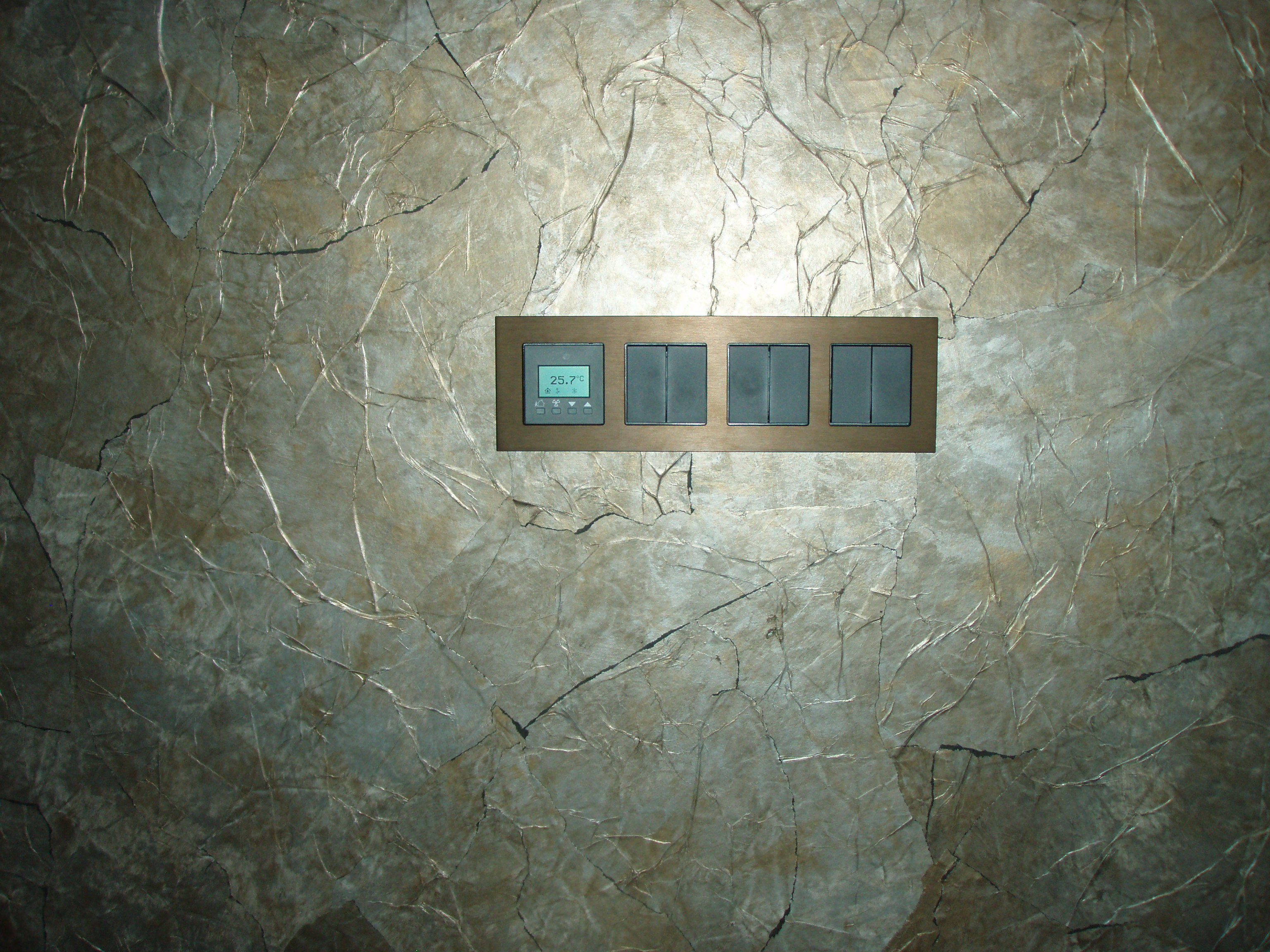 Электрофурнитура Jung и термостат Thermokon